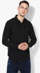 United Colors Of Benetton Black Solid Slim Fit Casual Shirt men