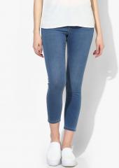 Vero Moda Blue Skinny Fit Mid Rise Clean Look Stretchable Cropped Jeans women