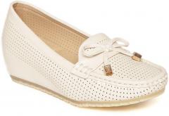 Jove Beige Perforated Heeled Loafers women