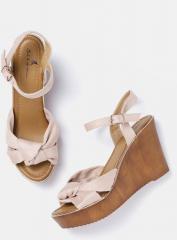 Mast & Harbour Peach Coloured Solid Wedges women