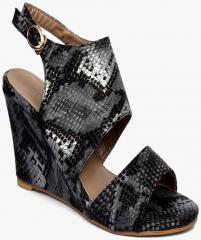 Notion London Grey & Black Sandals women