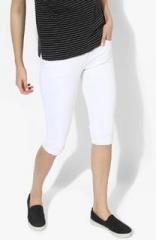 Deal Jeans White Solid Capri women