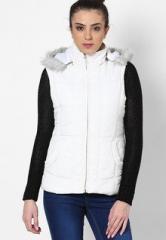 Fort Collins White Sleeve Less Jacket women