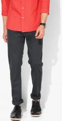People Charcoal Solid Slim Fit Chinos men
