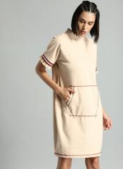 Roadster Off White With A Beige Tinge Solid Kangaroo Pocket T Shirt Dress women