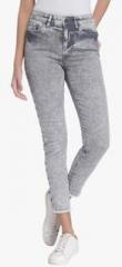 Vero Moda Grey Washed Mid Rise Regular Fit Jeans women