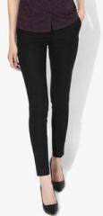 Wills Lifestyle Black Solid Skinny Fit Chinos women