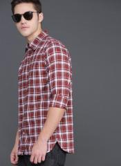 Wrogn Maroon & White Slim Fit Checked Casual Shirt men