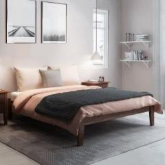 Alquiler Chester Solid Wood Queen Bed