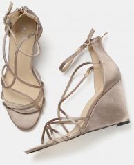 Mast & Harbour Brown Solid Sandals women