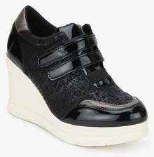 Steppings Black Lifestyle Shoes women
