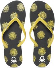 United Colors Of Benetton Yellow & Navy Blue Printed Thong Flip Flops women